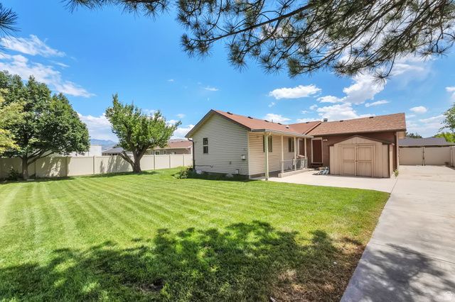2152 CARRIAGE AVE, Riverton, UT 84065