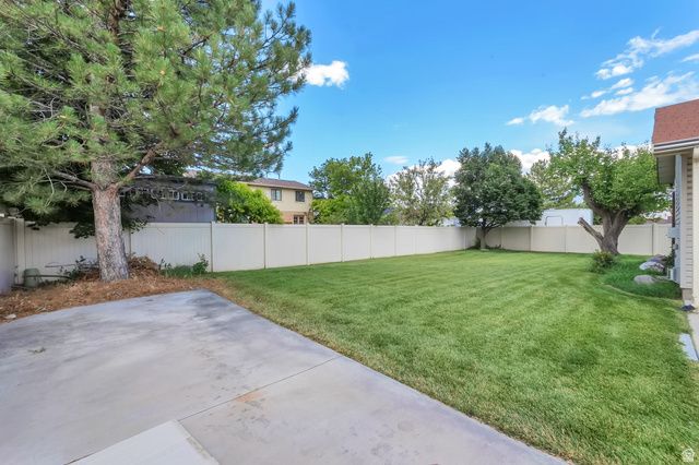2152 CARRIAGE AVE, Riverton, UT 84065