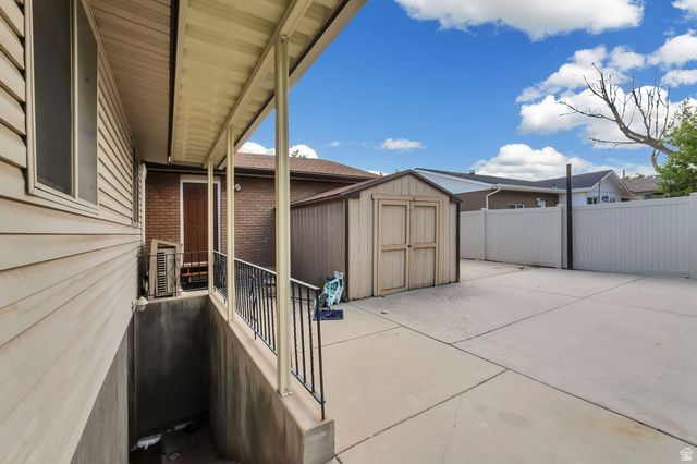 2152 CARRIAGE AVE, Riverton, UT 84065