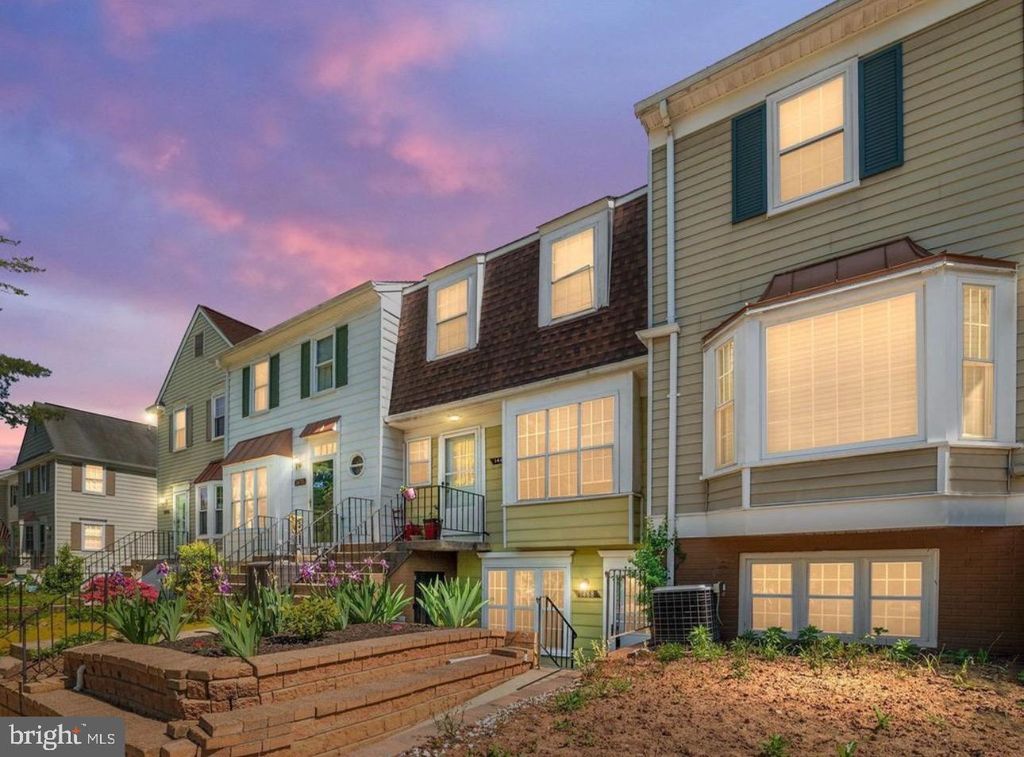 1468 LOWELL CT, Crofton, MD 21114