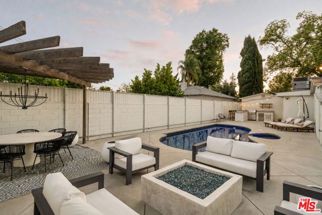 5758 Tobias Avenue, Sherman Oaks, CA 91411
