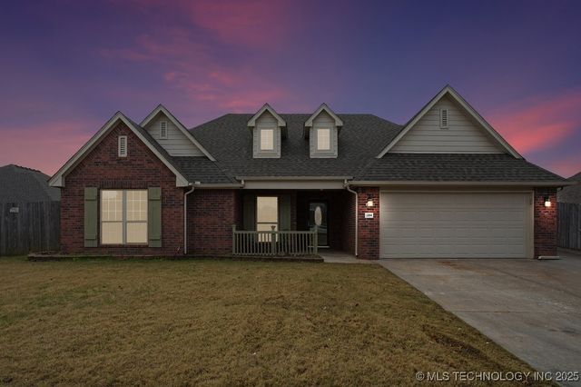 1264 E 145th Place, Glenpool, OK 74033