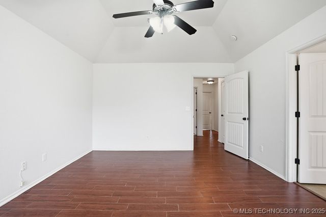 1264 E 145th Place, Glenpool, OK 74033