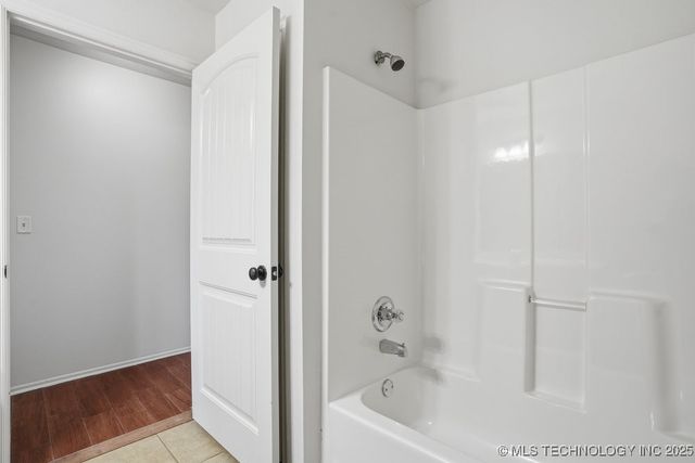 1264 E 145th Place, Glenpool, OK 74033