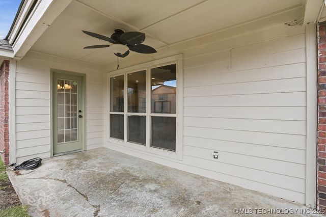 1264 E 145th Place, Glenpool, OK 74033