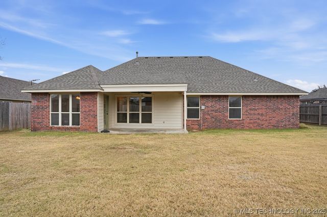 1264 E 145th Place, Glenpool, OK 74033