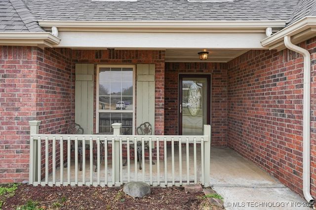 1264 E 145th Place, Glenpool, OK 74033