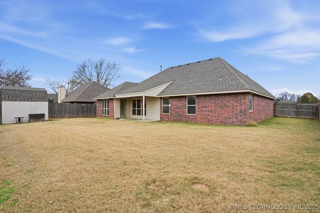 1264 E 145th Place, Glenpool, OK 74033