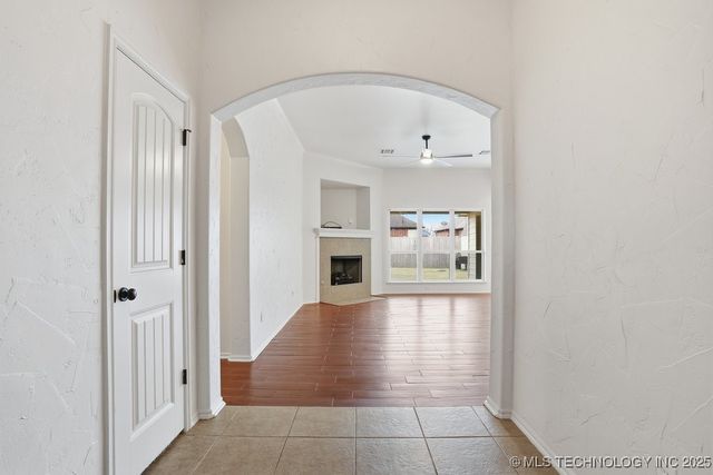 1264 E 145th Place, Glenpool, OK 74033