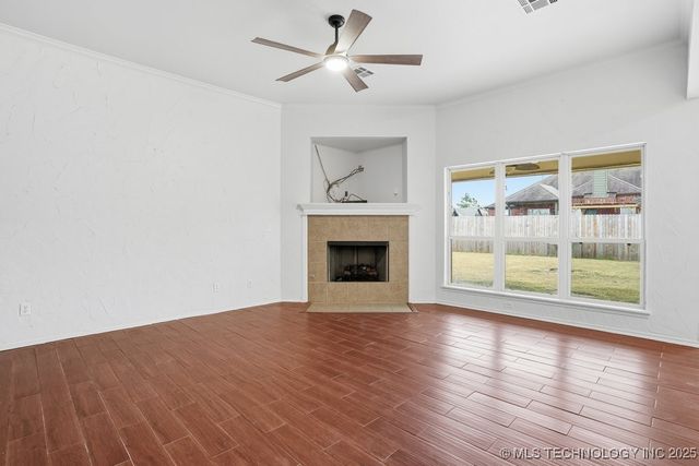 1264 E 145th Place, Glenpool, OK 74033