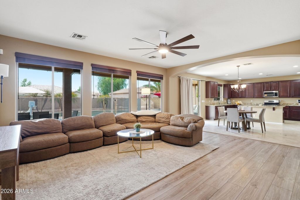 8357 W SAN MIGUEL Avenue, Glendale, AZ 85305 — photo 2