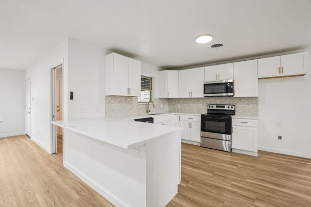 5905 Walraven Circle, Fort Worth, TX 76133