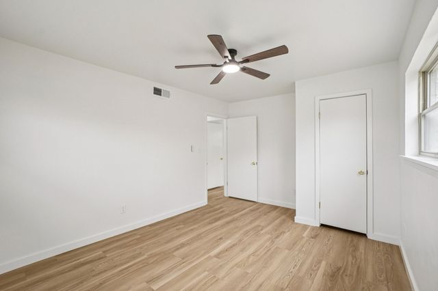 5905 Walraven Circle, Fort Worth, TX 76133