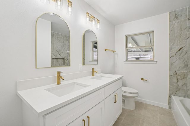 5905 Walraven Circle, Fort Worth, TX 76133