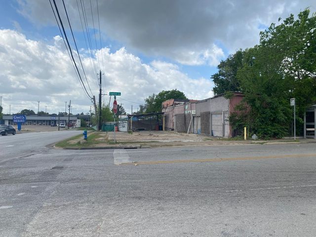 204 S 75th Street, Houston, TX 77011