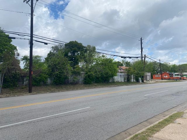 204 S 75th Street, Houston, TX 77011