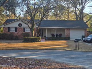 209 Greenbriar Drive, Greenville, NC 27834