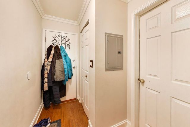 6400 N RIDGE Boulevard 402, Chicago, IL 60626