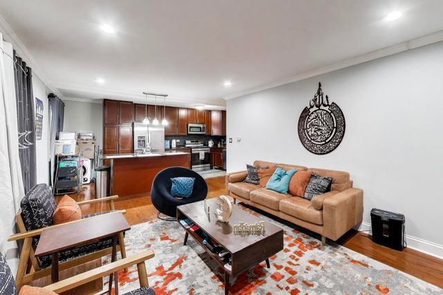 6400 N RIDGE Boulevard 402, Chicago, IL 60626