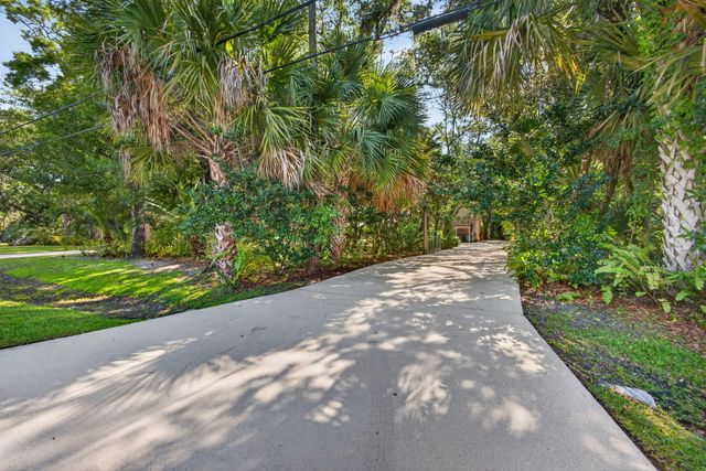 15678 95th Avenue N, Jupiter, FL 33478