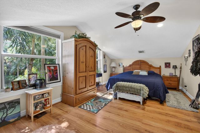15678 95th Avenue N, Jupiter, FL 33478