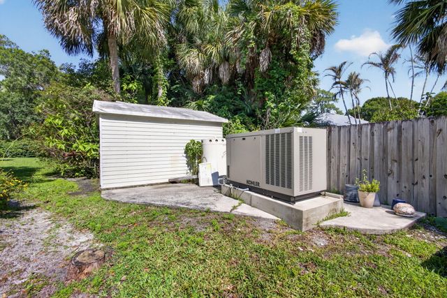 15678 95th Avenue N, Jupiter, FL 33478