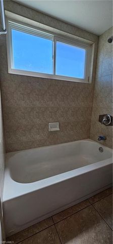 420 SE 15th TER, Cape Coral, FL 33990