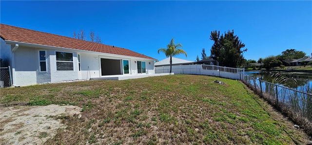 420 SE 15th TER, Cape Coral, FL 33990