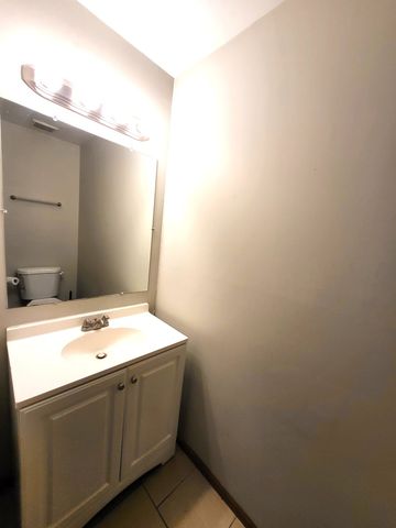 1740 Cumberland Road, Aurora, IL 60504