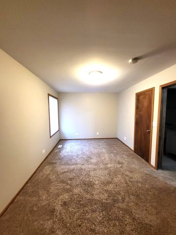 1740 Cumberland Road, Aurora, IL 60504