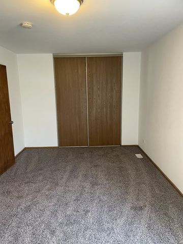 1740 Cumberland Road, Aurora, IL 60504