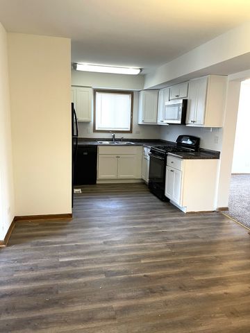 1740 Cumberland Road, Aurora, IL 60504