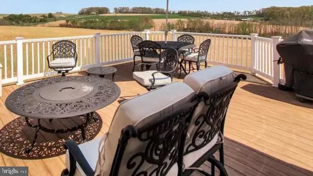 28 HUNT RUN DR, New Freedom, PA 17349