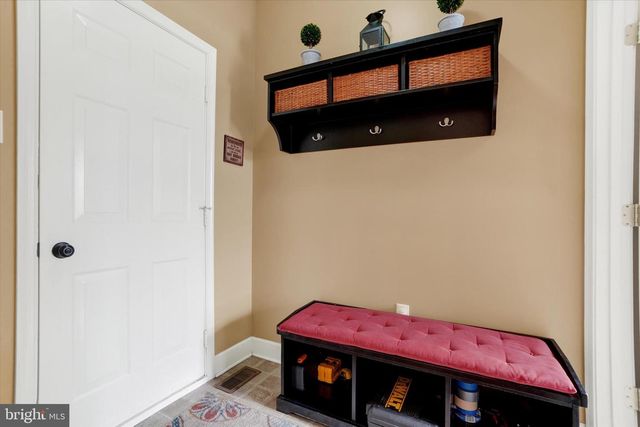 28 HUNT RUN DR, New Freedom, PA 17349