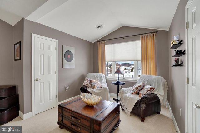 28 HUNT RUN DR, New Freedom, PA 17349