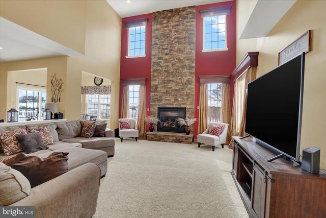 28 HUNT RUN DR, New Freedom, PA 17349