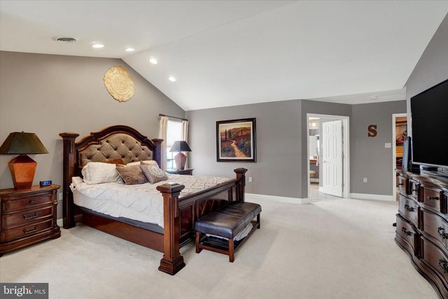 28 HUNT RUN DR, New Freedom, PA 17349