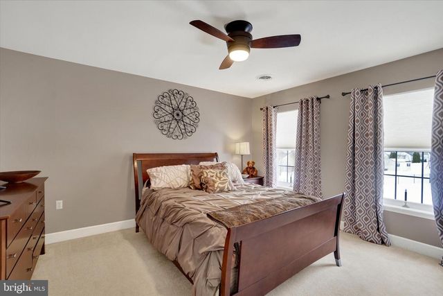 28 HUNT RUN DR, New Freedom, PA 17349