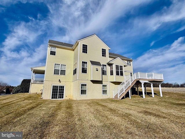 28 HUNT RUN DR, New Freedom, PA 17349