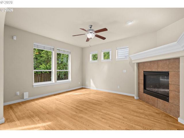 6148 Ne WHITEWOOD Dr, Hillsboro, OR 97124