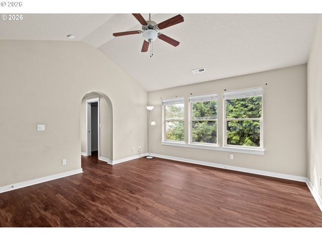 6148 Ne WHITEWOOD Dr, Hillsboro, OR 97124