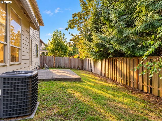6148 Ne WHITEWOOD Dr, Hillsboro, OR 97124