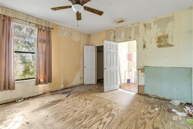 9944 John Hall Lane, Foley, AL 36535