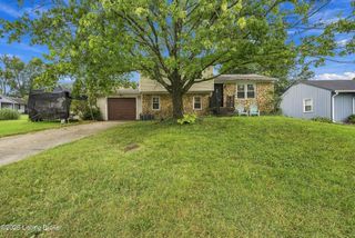4818 Redmon Ct, Louisville, KY 40291