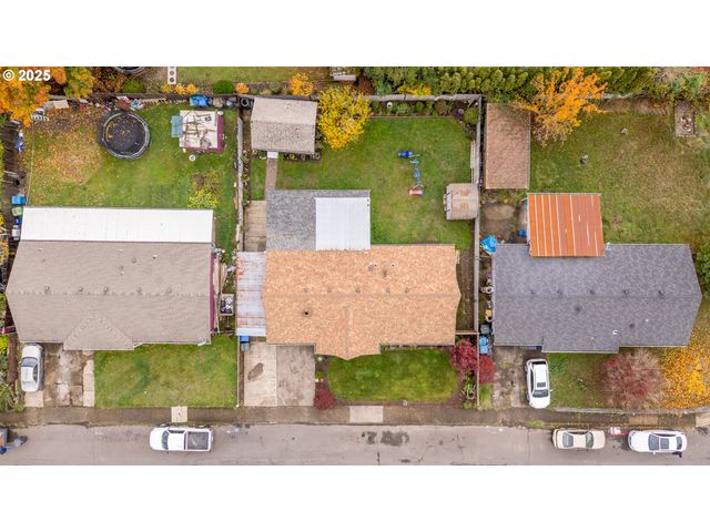 2440 Ne VALLEJO St, Salem, OR 97301