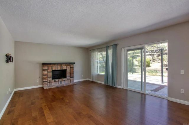 1140 Countrywood Lane, Vista, CA 92081