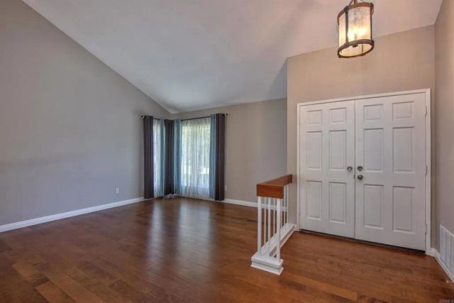 1140 Countrywood Lane, Vista, CA 92081