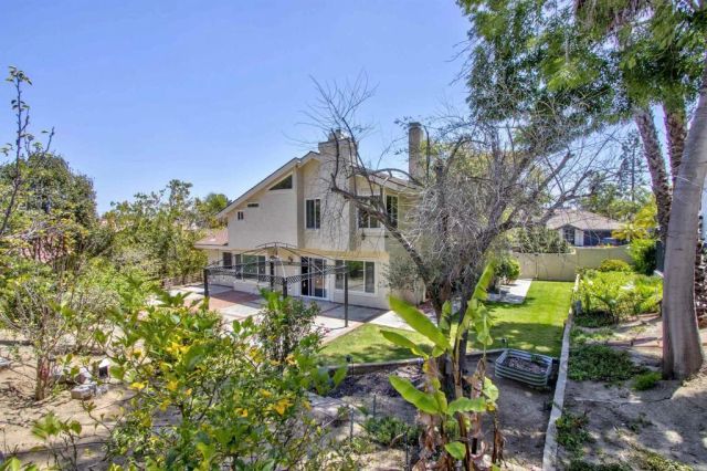 1140 Countrywood Lane, Vista, CA 92081