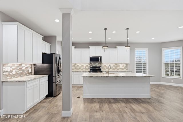 3416 Roy Ave, Maryville, TN 37804