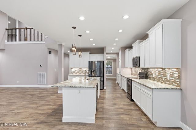 3416 Roy Ave, Maryville, TN 37804